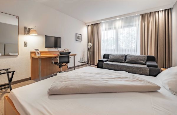 Doppelzimmer Standard ***